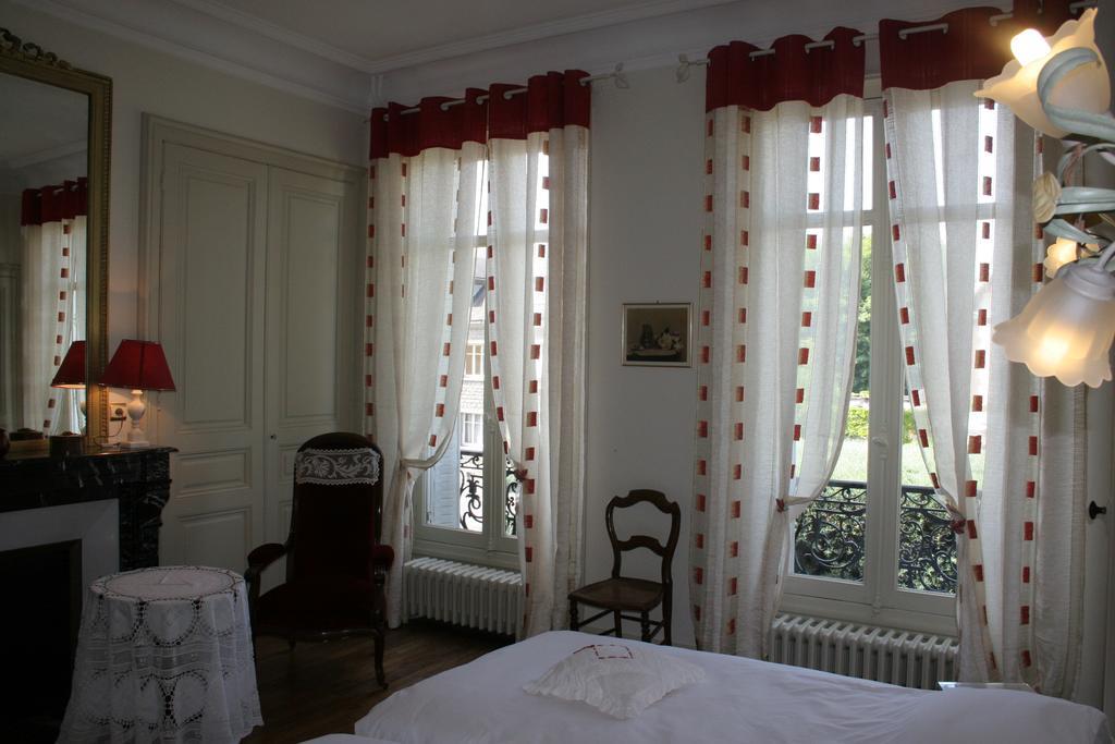 Chambre D'Hotes L'Ambroise Труа Екстер'єр фото